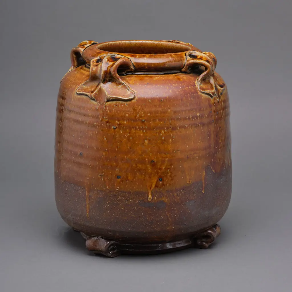 A Peter Alger stoneware vase, Image 1++